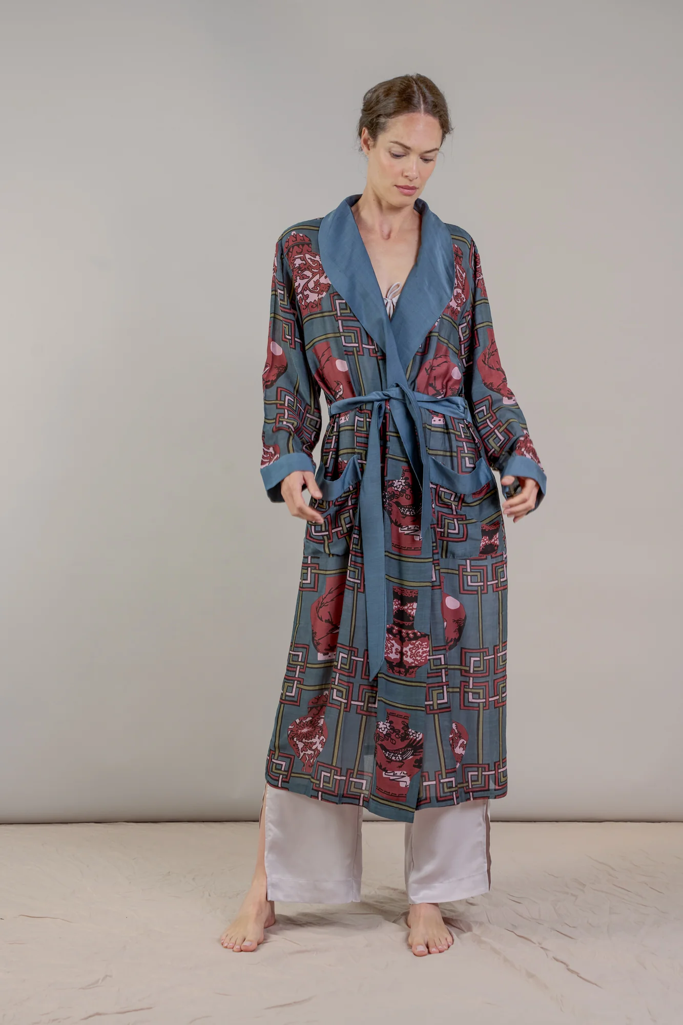 Ginger Jar Grey Gown - Image 3
