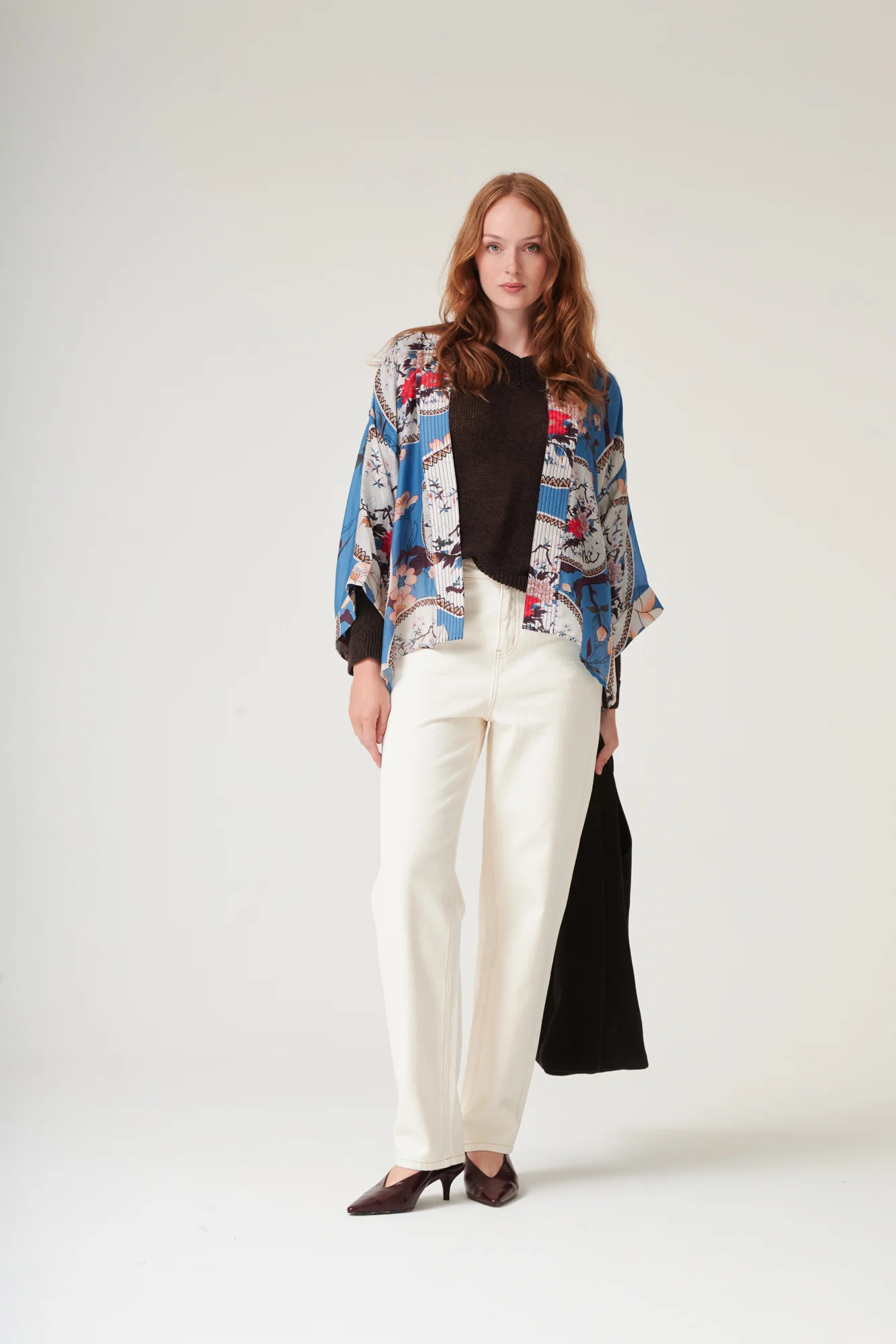Magnolia Plates Blue Kimono - Image 4
