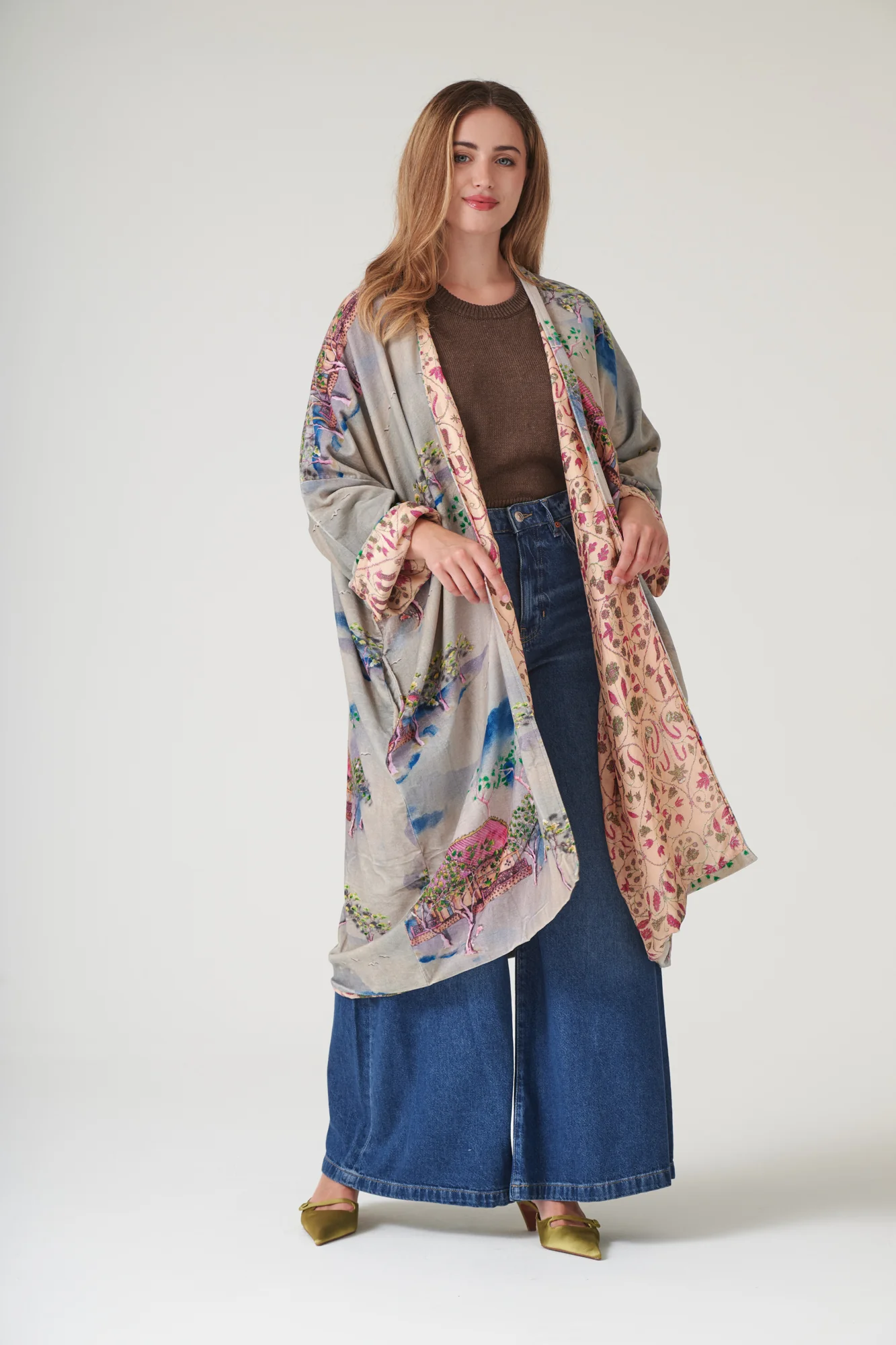 Oriental Landscape Grey Velvet Grande - Image 3