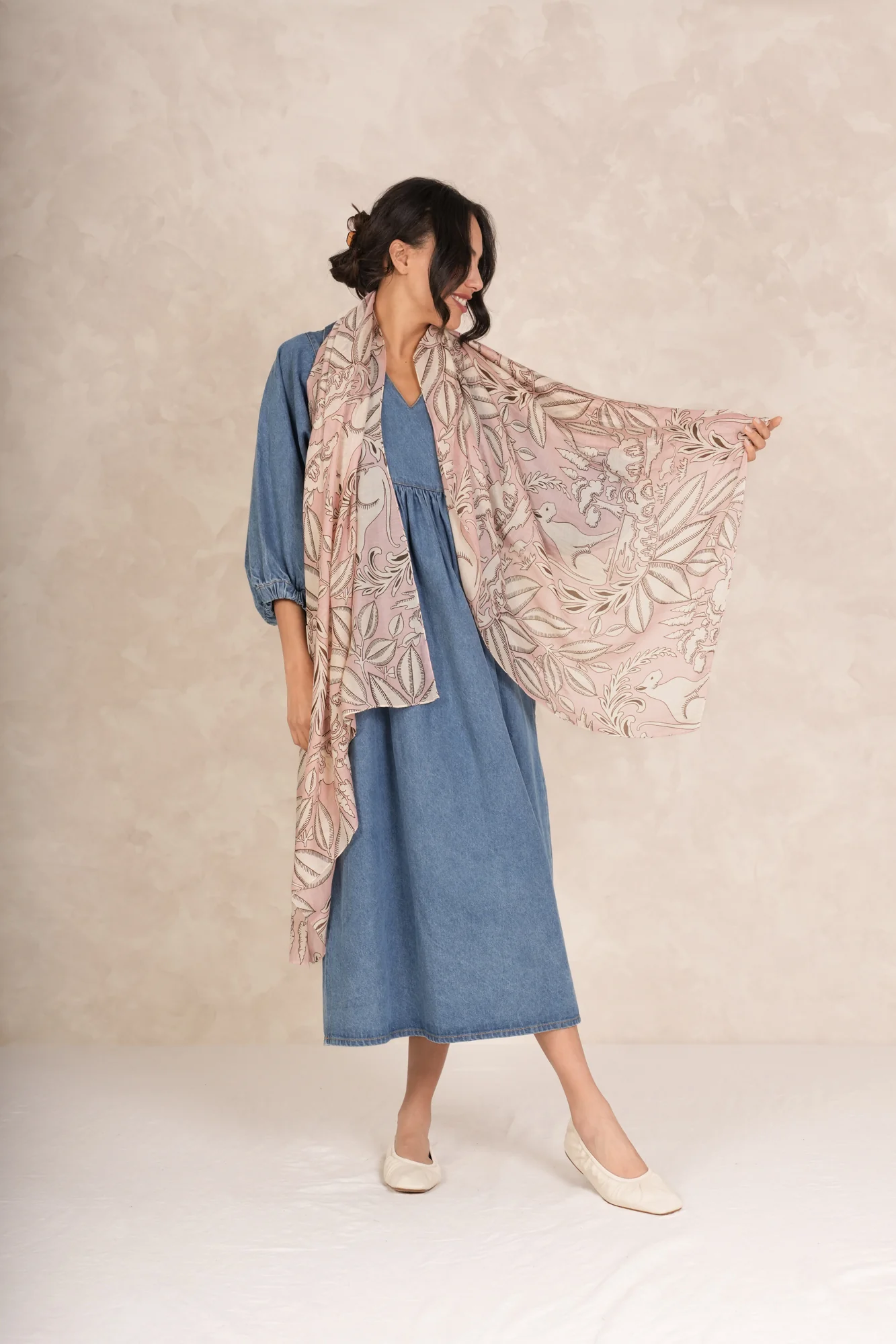 Sphinx Pink Scarf - Image 3