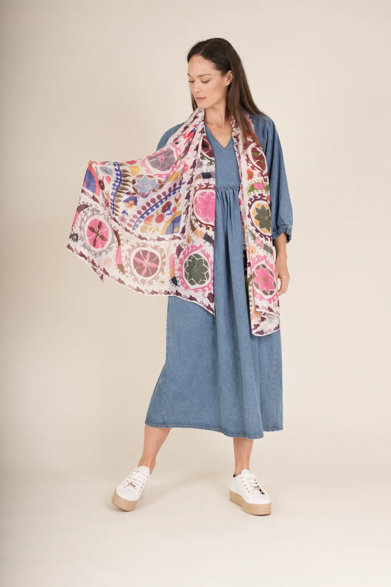 Susani Pink Scarf - Image 3