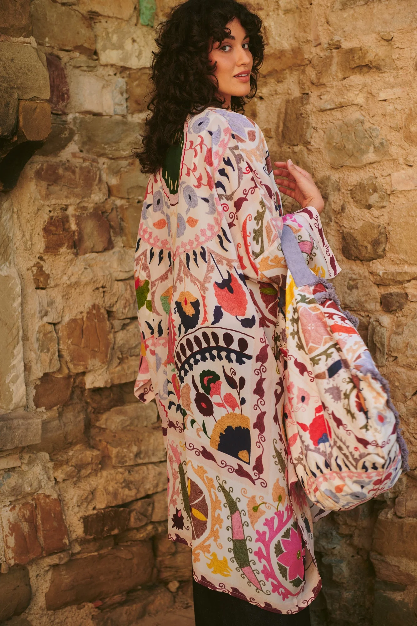 Susani Pink Slouch Bag - Image 12