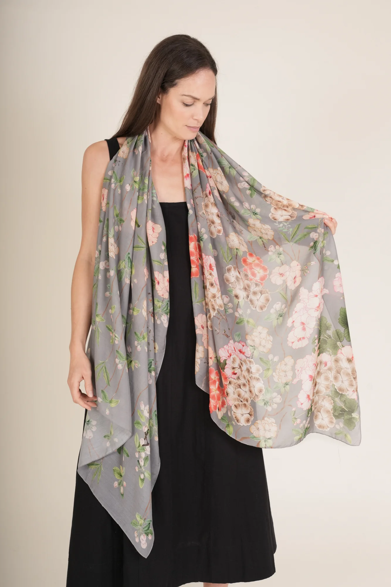 Trailing Blossom Grey Scarf - Image 2